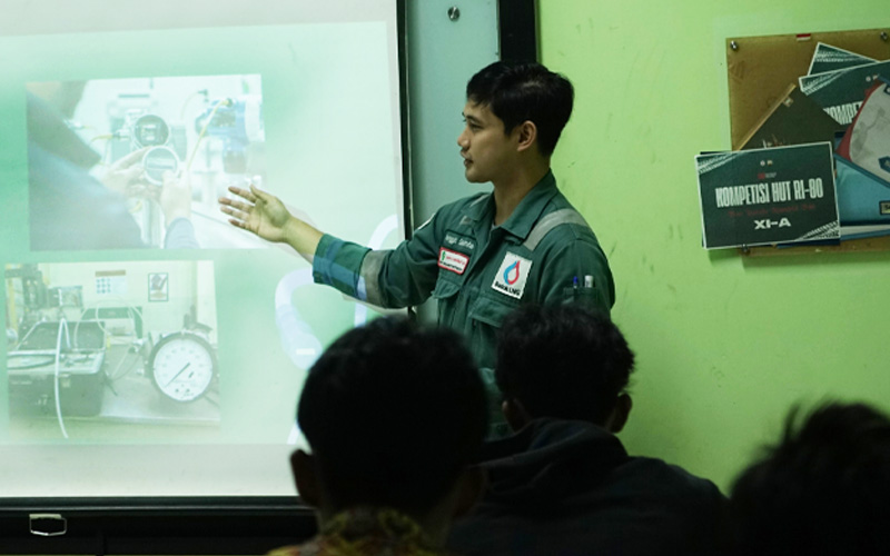 Be-Fair Badak LNG Hadirkan Praktisi ke Ruang Kelas